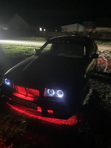 e60 m5: BMW 320: 1991 г., 2 л, Седан — 4