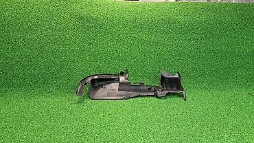 e34 540i: Воздуховод радиатора правая сторона Е53 7 123 350 Год 2005 В отличном — 1