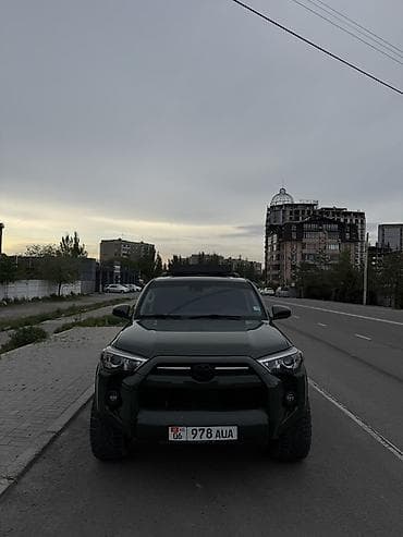 id 4: Toyota 4Runner: 2021 г., 4 л, Бензин, Внедорожник — 1