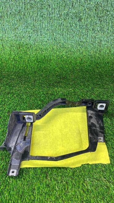 m54: Кронштейн фары Bmw 525I E60 M54B25 2003 правый В отличном состоянии — 5