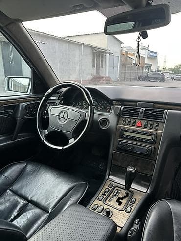 Транспорт: Mercedes-Benz E-Class: 1998 г., 4.3 л, Автомат, Бензин, Седан — 8