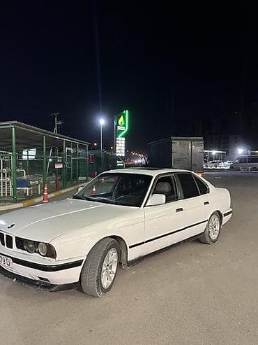 bmw e5: BMW 540: 1990 г., 2 л, Механика, Седан — 3