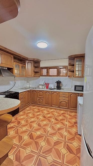 квартира комната бишкек: Сдаются места в большом доме формата гостевого дома. В каждой комнате — 5