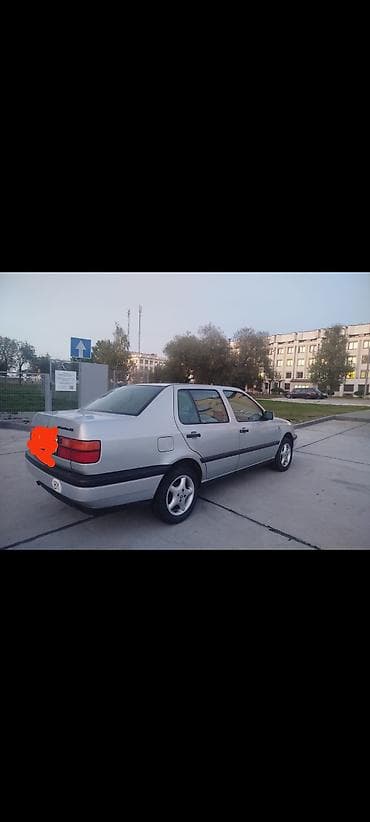bmw e46: Volkswagen Vento: 1993 г., Механика, Седан — 5