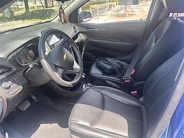 hyundai getz 2008: Chevrolet Spark: 2017 г., 1 л, Автомат, Бензин, Хэтчбэк — 5
