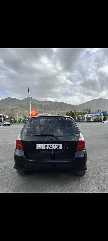 авто в рассрочку гибрид: Honda Fit: 2003 г., 1.3 л, Вариатор, Бензин — 3