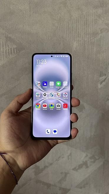 poko x 4: Poco F3, Б/у, 256 ГБ, цвет - Белый, 2 SIM — 1