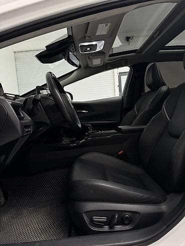 Toyota Prius: 2023 г., 2 л, Вариатор, Гибрид, Лифтбек — 9