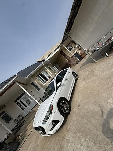 tesla model 3: Hyundai Sonata: 2018 г., 2.4 л, Автомат, Бензин, Седан — 3