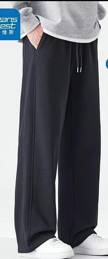 свободные брюки: Спортивные брюки свободного прямого кроя. Черные. Размер — 4