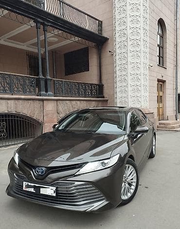 автосвет: Toyota Camry: 2018 г., 2.5 л, Гибрид — 4