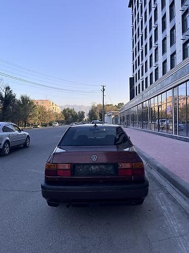 Volkswagen Vento: 1993 г., 1.8 л, Механика, Бензин, Седан — 7