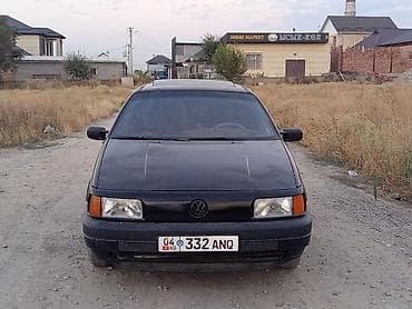 Продажа авто: Volkswagen Passat: 1993 г., Седан — 1