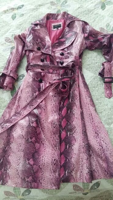 плащ дождовик: Продаю женский плащ размер М почти новый район Ибраимова боконбаева — 2