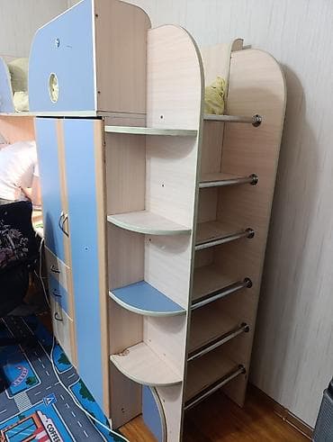 письменный: Двухъярусная детская кровать, Б/у, ЛДСП, цвет - Голубой — 5