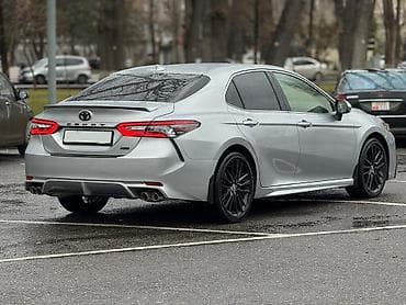 geely l7: Toyota Camry: 2022 г., 2.5 л, Типтроник, Бензин, Седан — 2