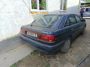 Унаа: Mazda 626: 1989 г., Кол менен иштөөчү, Бензин, Седан — 3