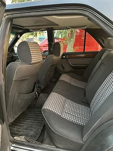 uni 260b: Mercedes-Benz W124: 1993 г., 3.2 л, Автомат, Бензин, Седан — 4