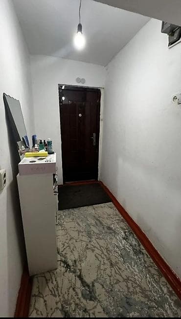 Батирлер: 1 бөлмө, 30 м², Аламедин-1 мкр Малосемейка, 4 кабат, Эски ремонт — 5