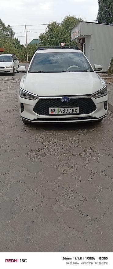 BYD E2: 2020 г., 0.1 л, Автомат, Гибрид, Кроссовер at lalafo.kg BYD E2: 2020 г., 0.1 л, Автомат, Гибрид, Кроссовер