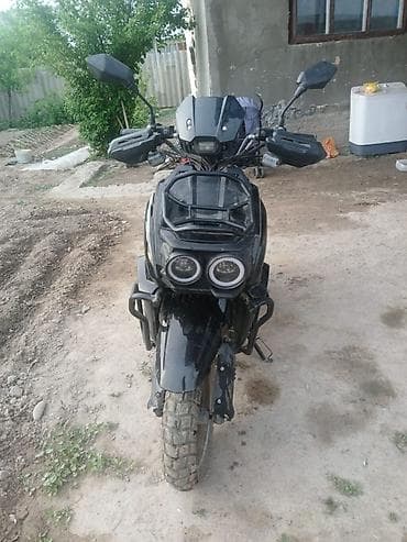 мото ролик: Скутер/мопед эндуро-стиля, черный, с акцентами Lifan на боковых — 1