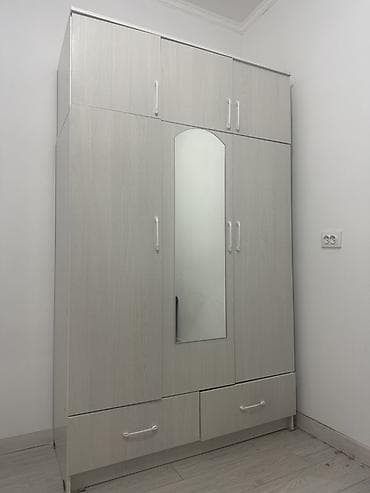 small table: Набор мебели для дома/офиса: 1) Комод-буфет, темный дуб: - Две — 2