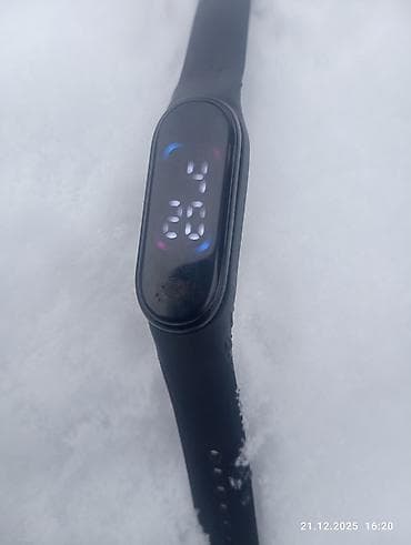 apple watch часы цена: Простой часы с браслетом в отличном состояние — 1