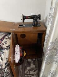 купить швейный цех: Швейная машина в шкафу-столе - Механическая швейная машина — 3