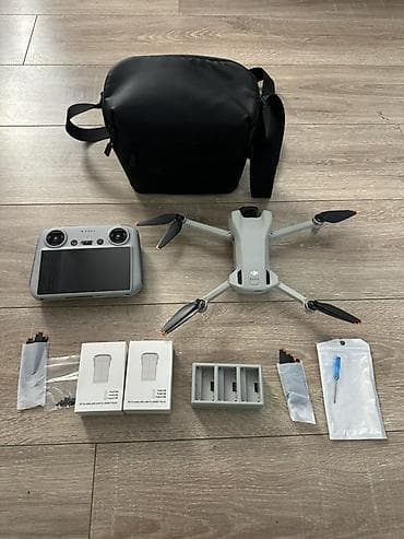 DJI Mini 3 Fly More комплект с пультом DJI RC (встроенный экран)