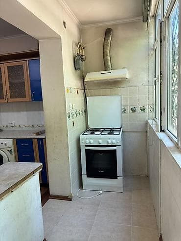 реально: 2 комнаты, 53 м², 106 серия улучшенная, Восток-5 мкр 106 серия улучшенная, 1 этаж, Старый ремонт — 6