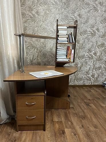 third edition solutions: Компьютерный/письменный стол угловой с надстройкой — 2