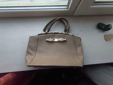 у настоящей женщины должна быть сумка из италии: Женская сумка-тоут, классическая форма. Характеристики: - Материал — 2