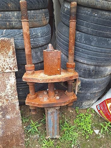 чеканка фото: Пресс станок без ЧПУ, Гидравлические, Б/у — 4