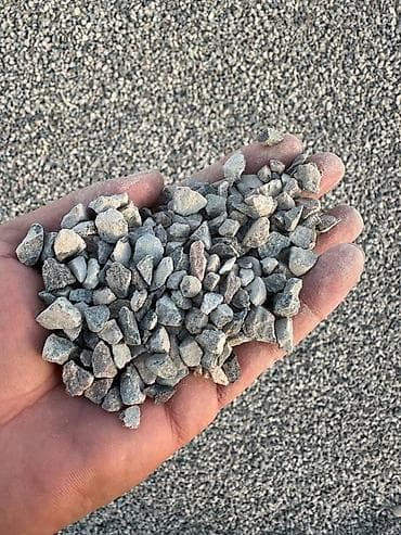 Щебень фракции 5–20 и 20–40 мм Отсев фракции 5-15 - Материал at lalafo.kg Щебень фракции 5–20 и 20–40 мм Отсев фракции 5-15 - Материал