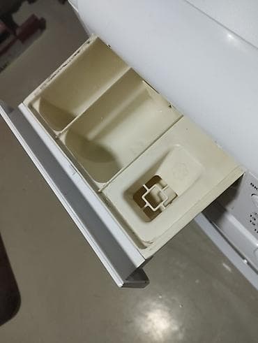 Стиральные машины: В продаже стиральная машина Indesit,на 5 кг.загрузки.Состояние — 6