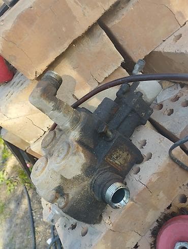 упаковщик керек: Гидро узлы сняты от волво д13 Состав: - Гидронасос/гидромотор Parker — 4