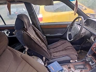 акп 124: Mercedes-Benz 190: 1994 г., Автомат, Седан — 9