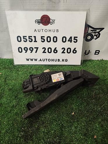 hyunda: Педаль газа Hyundai Sonata LF 2 2016 (б/у) КУЗОВНЫЕ ДЕТАЛИ - #капот — 1