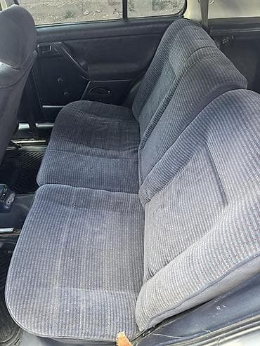 Продажа авто: Volkswagen Golf: 1992 г., 1.8 л, Механика, Бензин, Хэтчбэк — 5