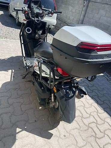 макси скутер yamaha: Скутер с обвесом для бездорожья и багажными решениями - Двигатель — 2