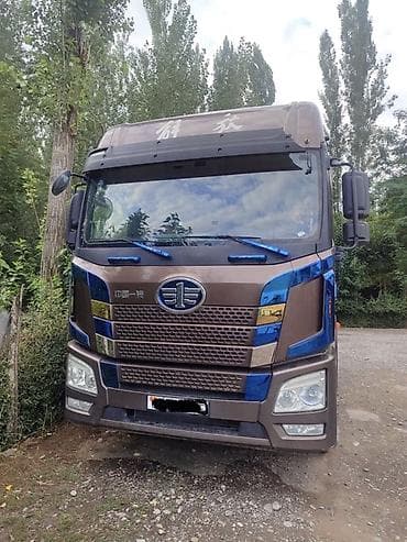 Тягач, 2020 г., Контейнеровоз