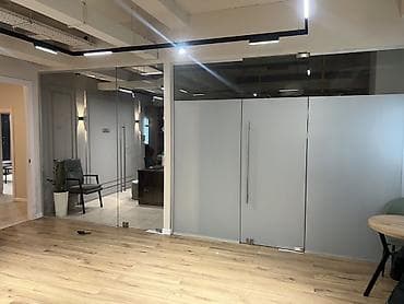 full construction: На заказ Цельностеклянная перегородка, Для офиса — 4