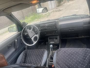 ом: Volkswagen Golf: 1990 г., 1.8 л, Механика, Бензин, Хэтчбэк — 9