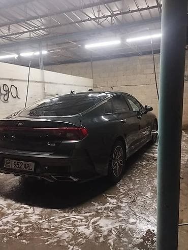 chrysler pacifica: Kia K5: 2021 г., Седан — 5