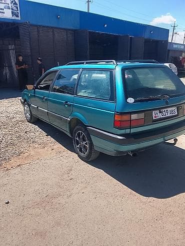 Унаа: Volkswagen Passat Variant: 1990 г., 1.8 л, Кол менен иштөөчү, Бензин, Универсал — 2