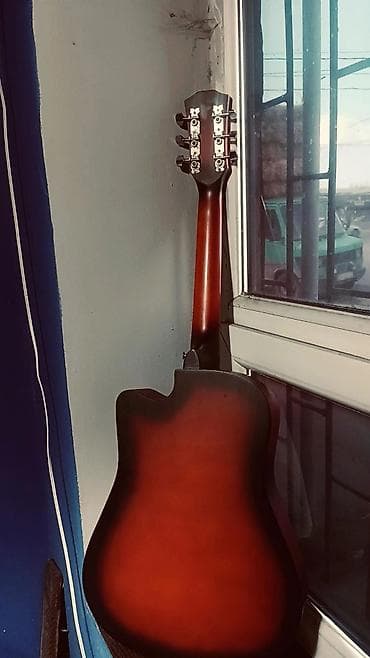 Гитары: Акустическая гитара Dastan, форма корпуса Dreadnought с вырезом — 1