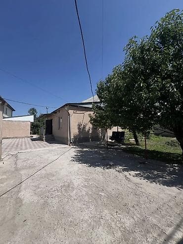 интересует: 🏡 Продается просторный жилой дом в жилмассиве Ак-Орго! 📍 Адрес: ж/м — 1