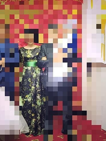 Продаю турецкое платье 44 размер одевала два раза. шикарное платье