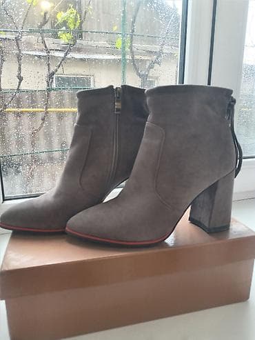 зимний ботс: Женские ботильоны на устойчивом каблуке для осени/весны.В идеальном — 5