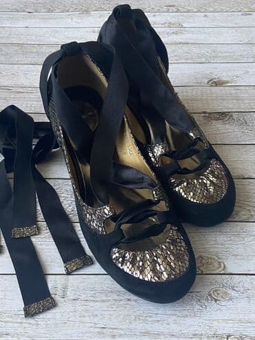 Ботинки и ботильоны: Туфли женские, б/у в отличном состоянии, натур.замш, цвет чёрный, с — 6